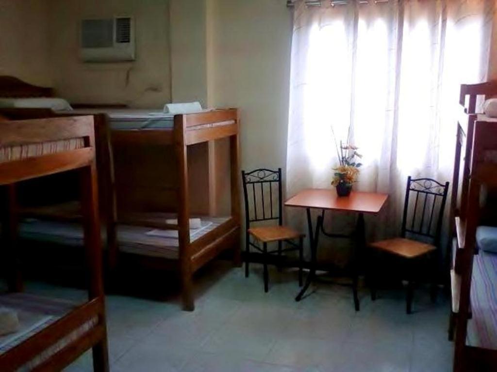 Balayong Pension Puerto Princesa Pokoj fotografie